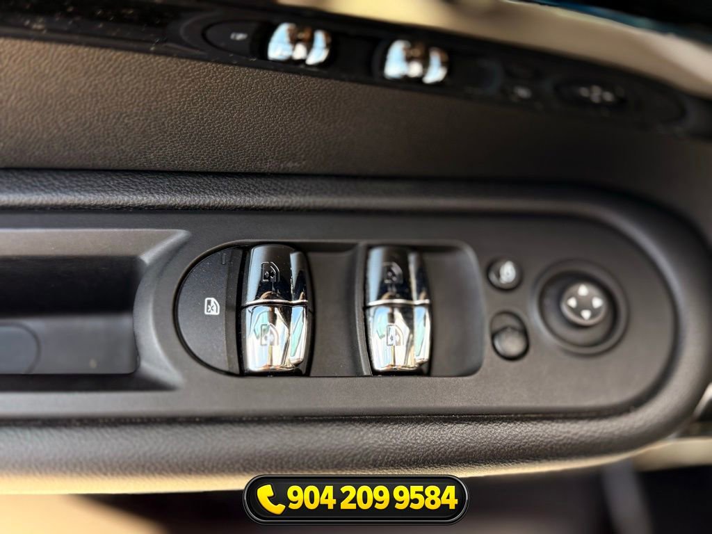 Used 2019 MINI Cooper Countryman w/ Premium Package image 15