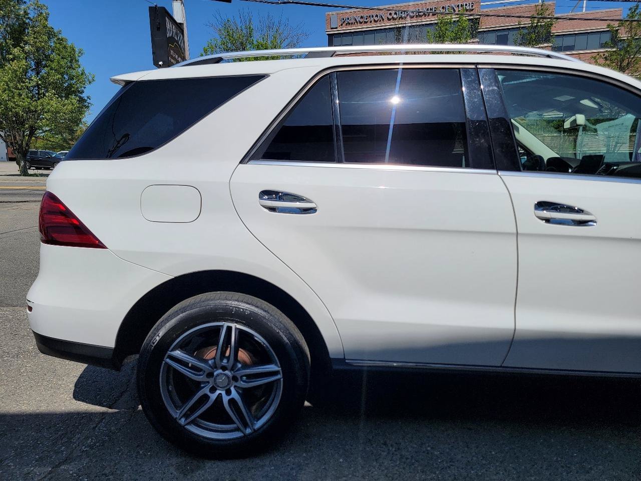 Used 2017 Mercedes-Benz GLE 350 4MATIC image 11