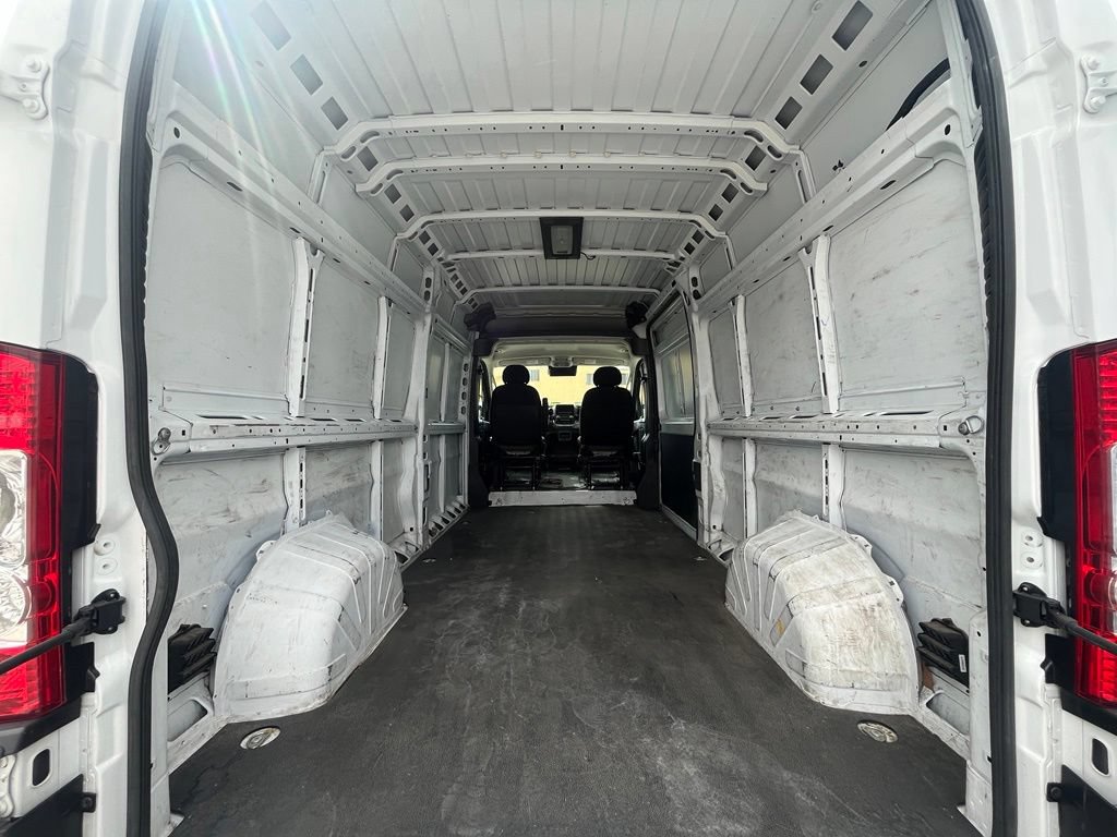 Used 2023 RAM ProMaster 2500 FWD image 9