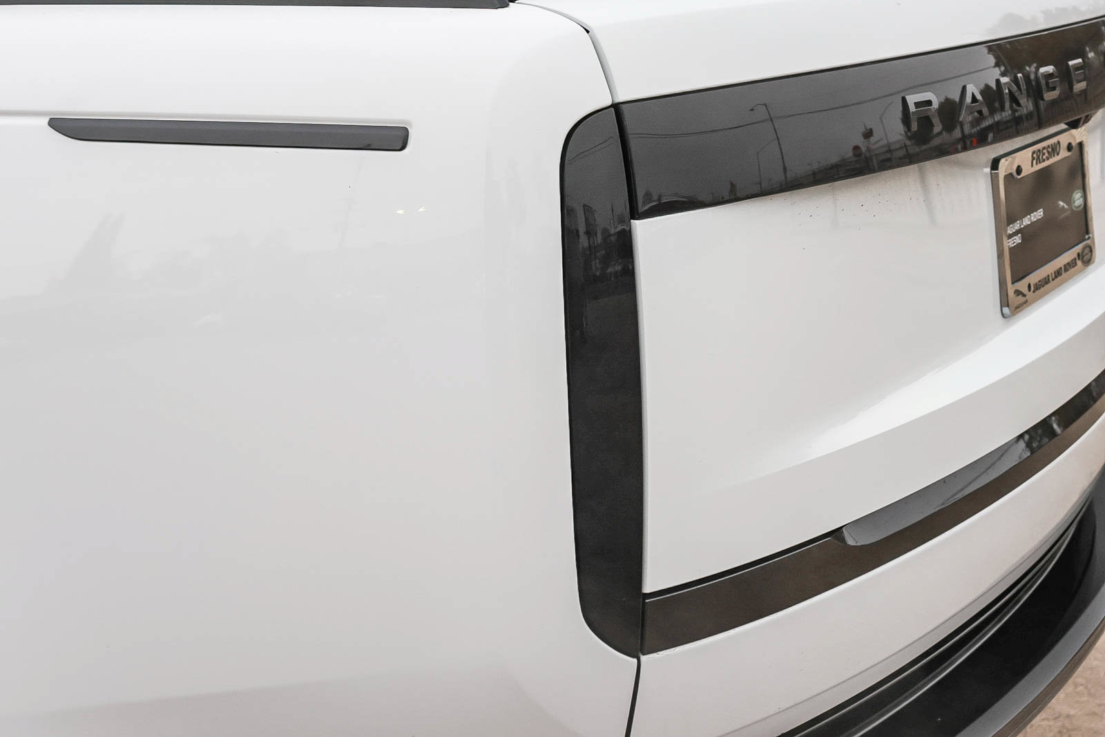 New 2025 Land Rover Range Rover SE AWD/4WD image 10