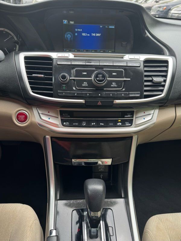 Used 2013 Honda Accord EX image 22