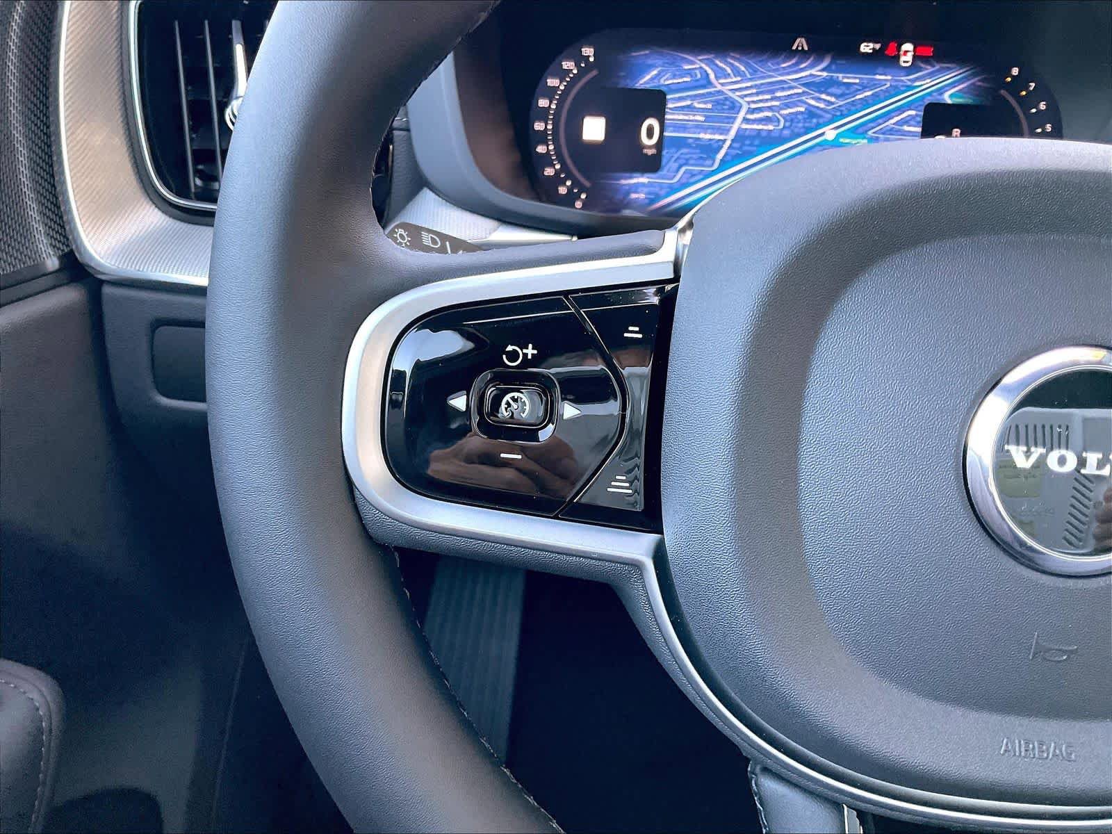 New 2026 Volvo XC60 B5 Ultra w/ Climate Package AWD/4WD image 17
