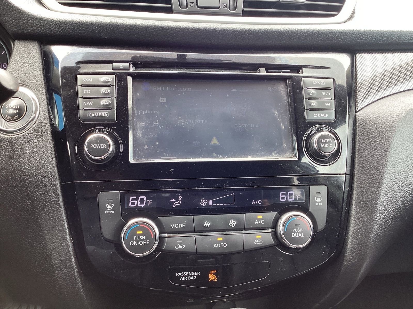 Used 2016 Nissan Rogue SL w/ SL Premium Package image 14