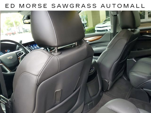 Used 2020 Cadillac Escalade Luxury image 13