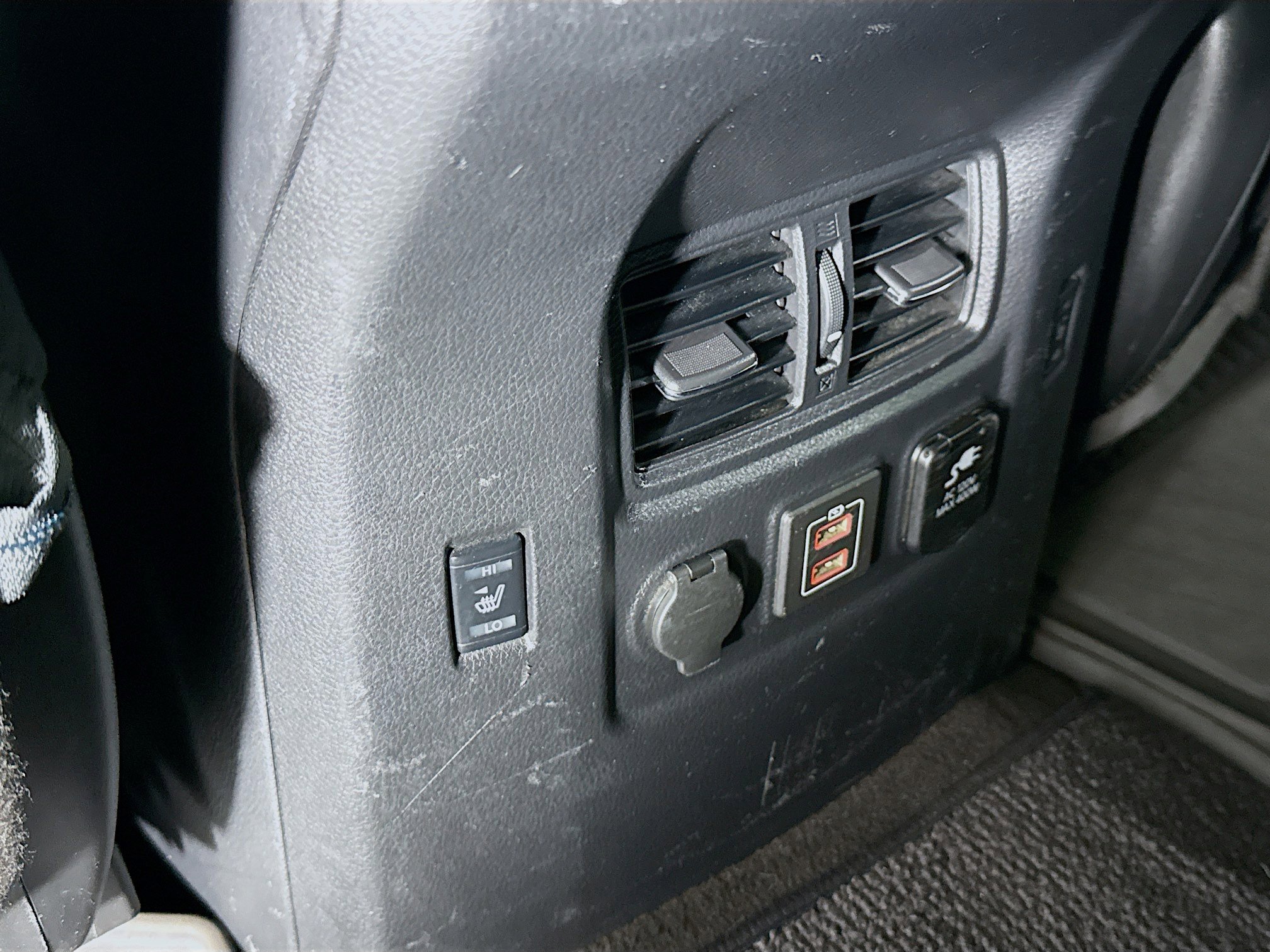 Used 2020 Nissan Titan PRO-4X w/ Pro-4x Convenience Package image 30