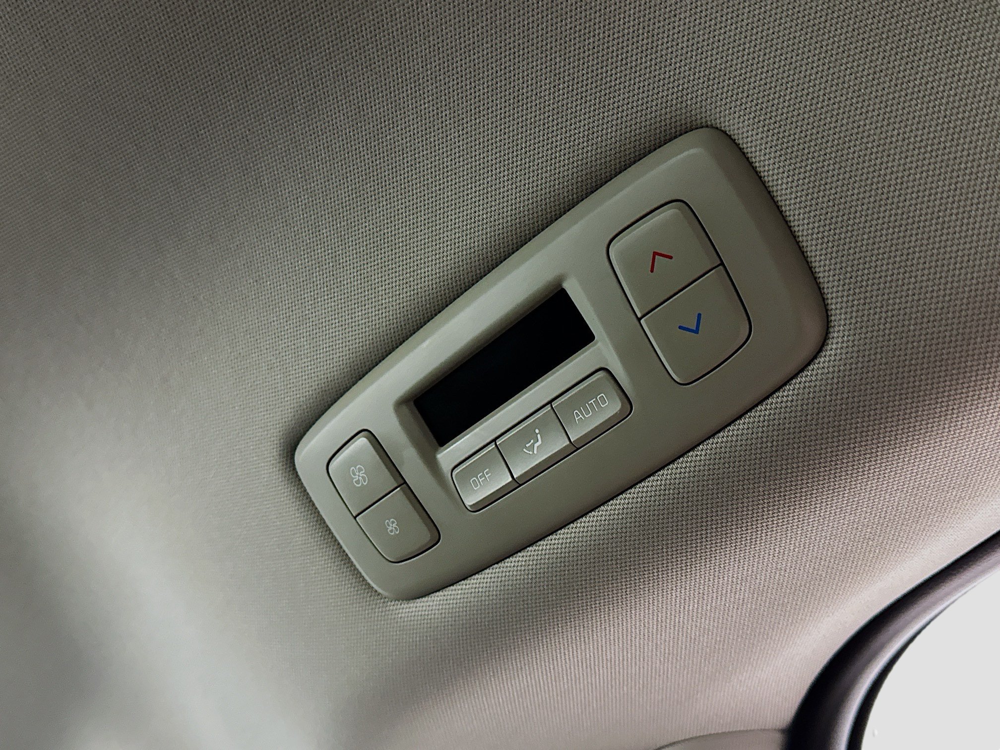 Used 2026 Kia Carnival FWD image 28
