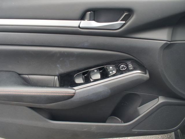Used 2025 Nissan Altima 2.5 SR image 27