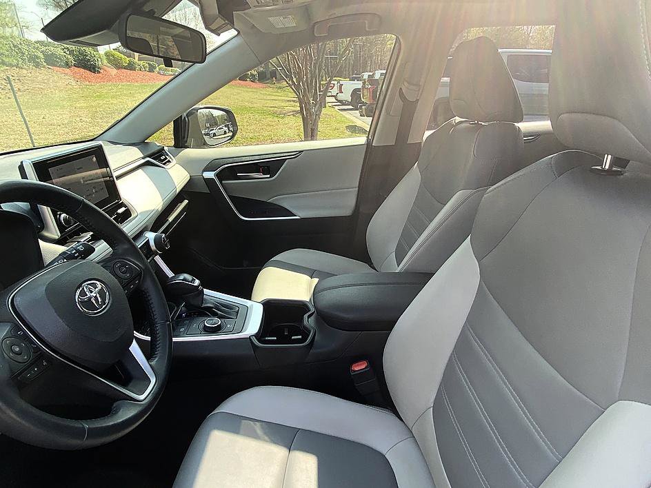 Certified 2023 Toyota RAV4 XLE Premium image 11