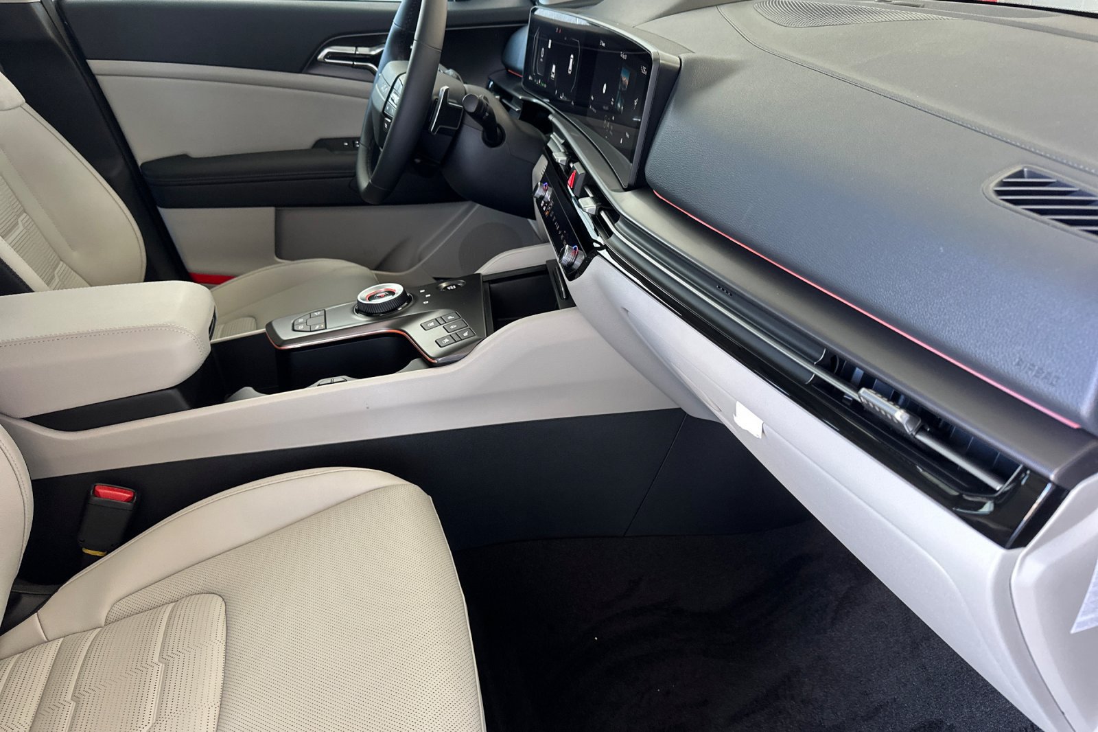 New 2027 Kia Sportage SX Prestige AWD/4WD image 17