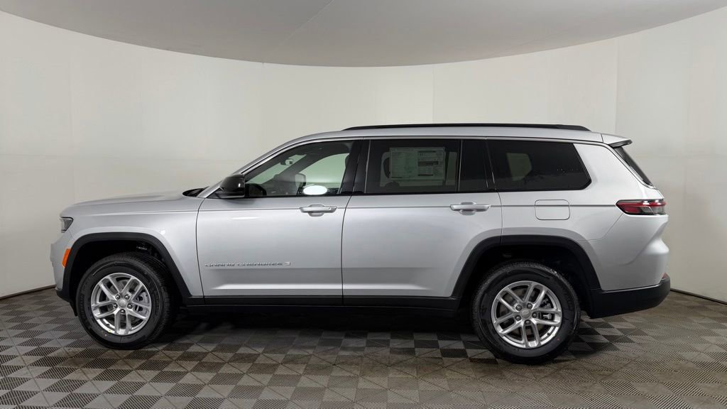 New 2026 Jeep Grand Cherokee L Laredo AWD/4WD image 4
