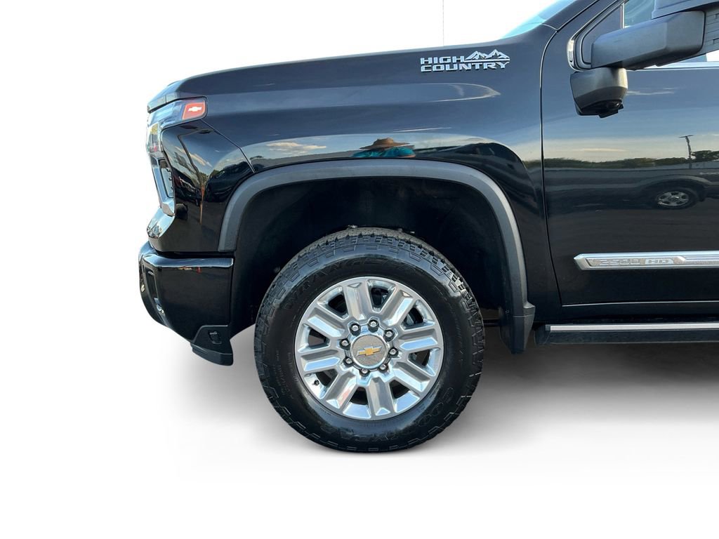 Used 2025 Chevrolet Silverado 2500 High Country w/ Technology Package AWD/4WD image 13