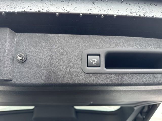 New 2026 Toyota Sienna XLE image 32