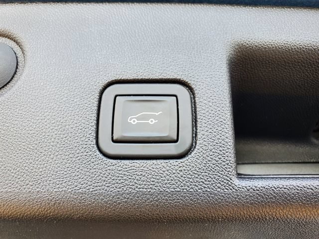 Certified 2024 Chevrolet Equinox LT w/ LPO, Floor Liner Package FWD image 12