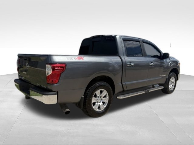Used 2017 Nissan Titan SV AWD/4WD image 15