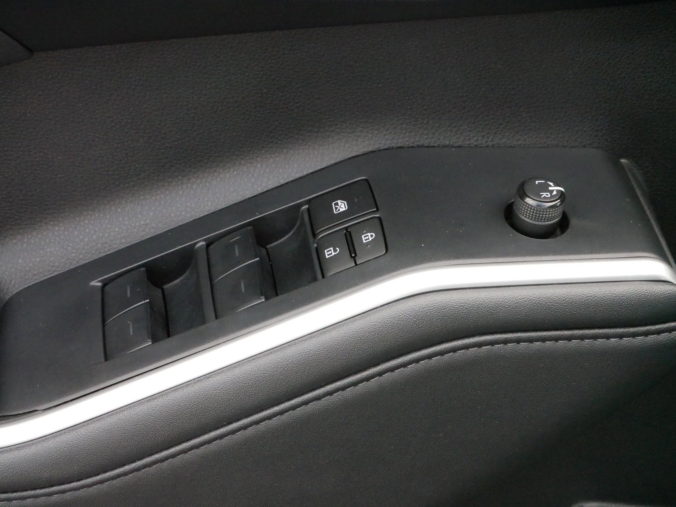 Certified 2024 Toyota Highlander XLE image 19