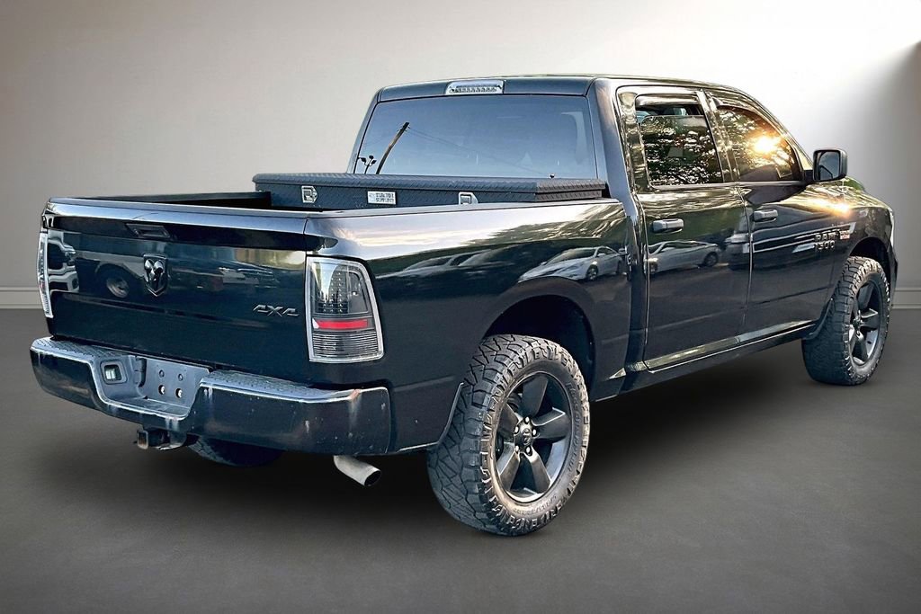 Used 2018 RAM 1500 Express w/ Black Ram 1500 Express Group AWD/4WD image 5