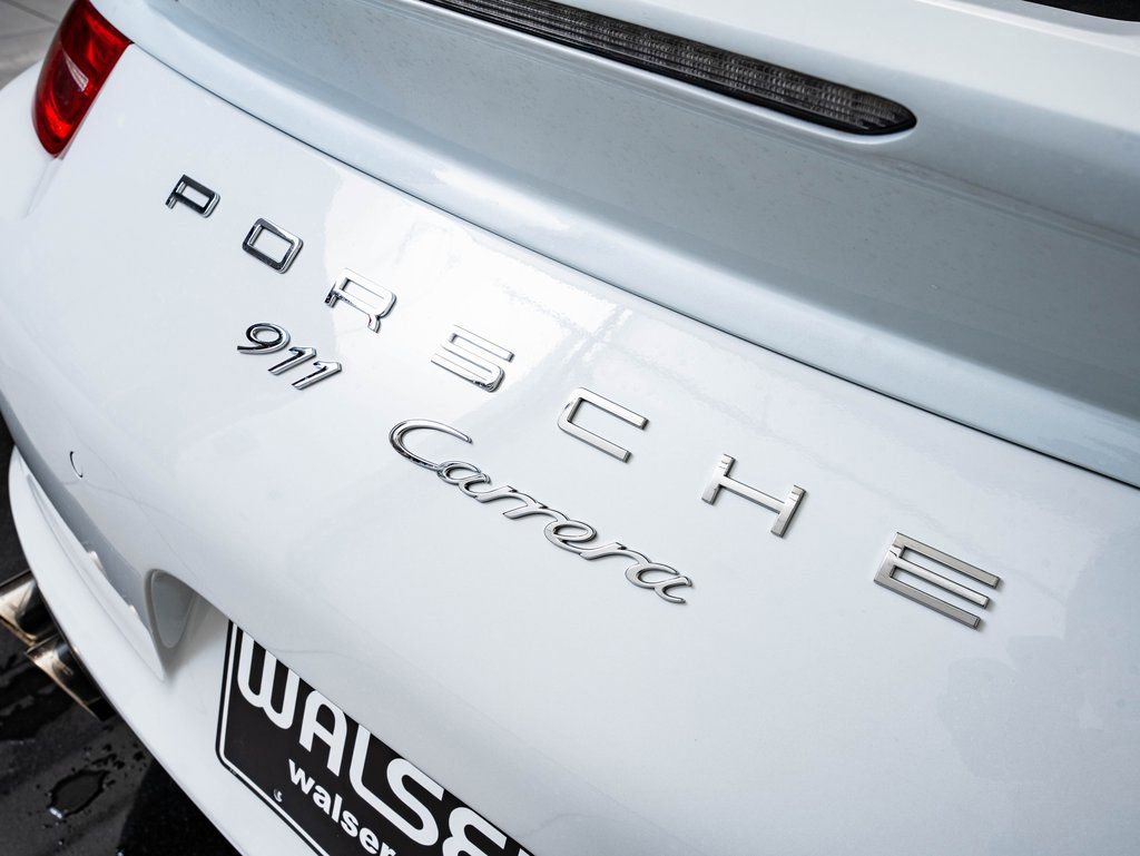 Used 2015 Porsche 911 Carrera image 18