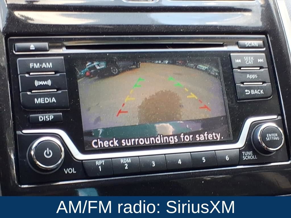 Used 2016 Nissan Versa Note SV image 3