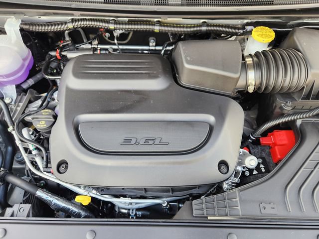 New 2026 Chrysler Pacifica Select w/ S Appearance Package FWD image 24