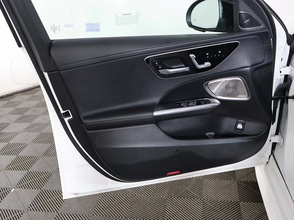 Used 2023 Mercedes-Benz C 300 4MATIC Sedan image 25