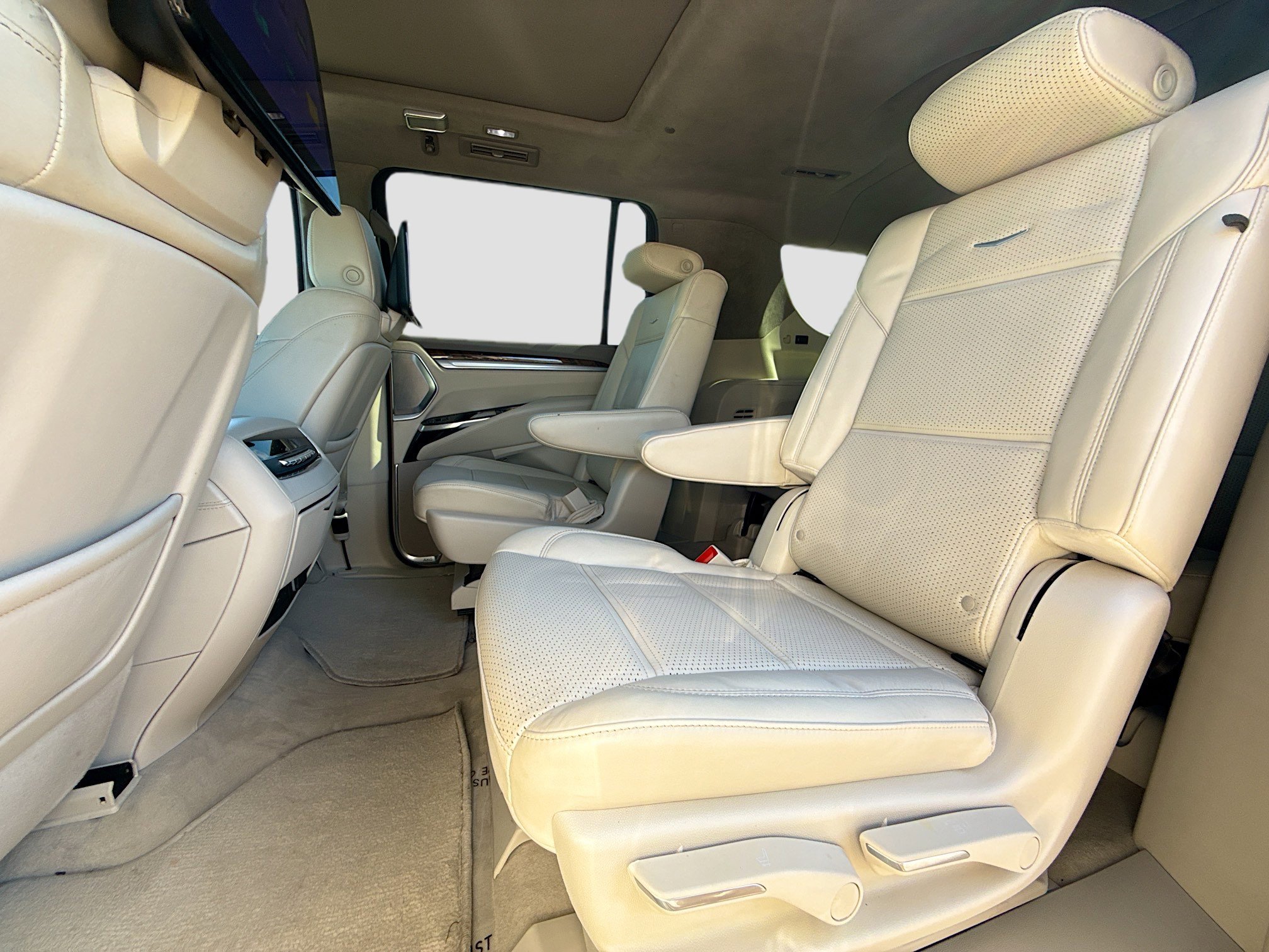 Used 2025 Cadillac Escalade ESV Sport Platinum image 23