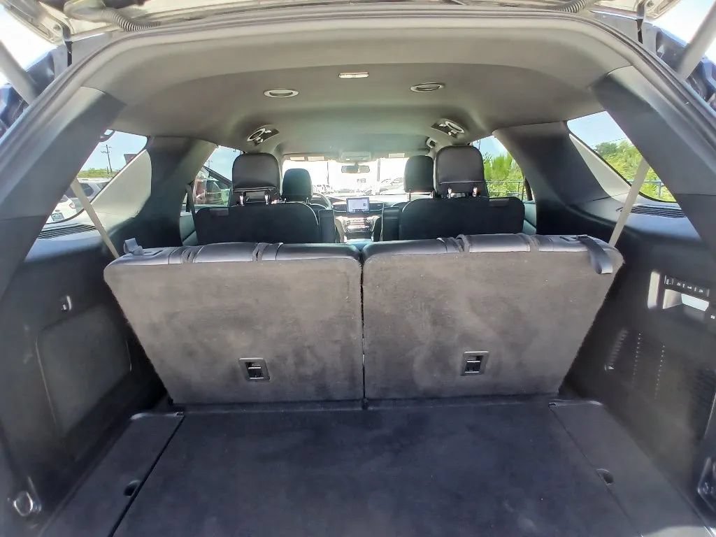 Used 2020 Ford Explorer Limited RWD image 11