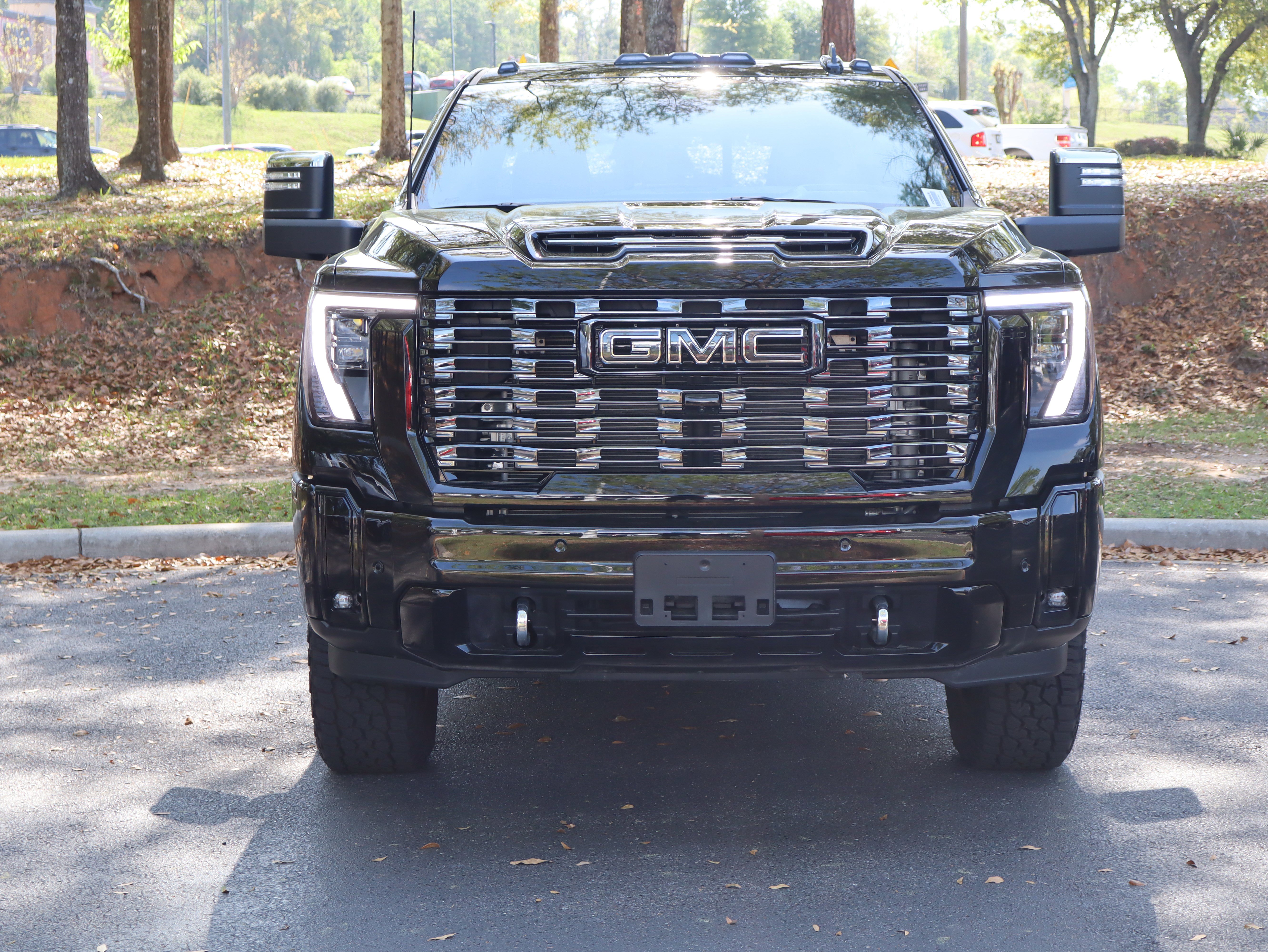 Used 2025 GMC Sierra 2500 Denali Ultimate image 3