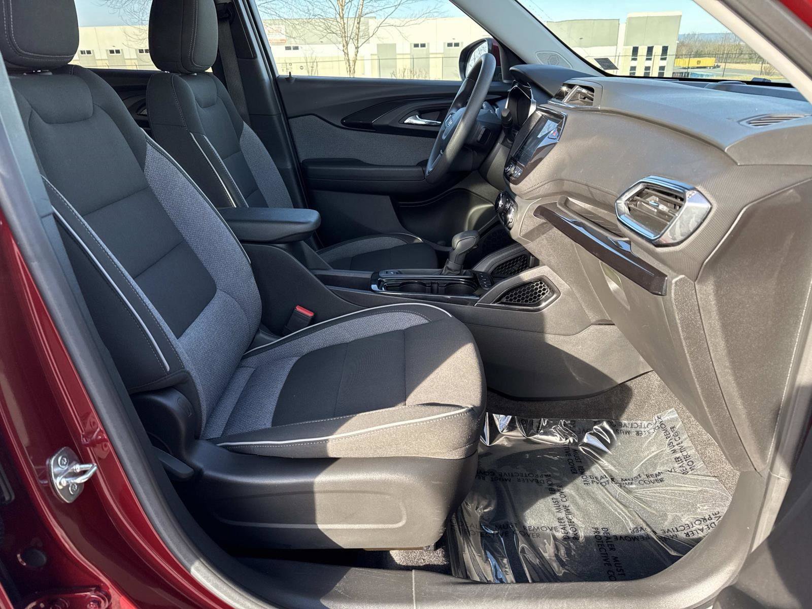 Used 2023 Chevrolet TrailBlazer LT w/ Convenience Package image 19