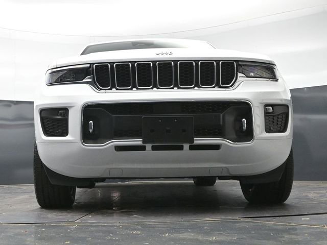 Used 2023 Jeep Grand Cherokee Overland w/ Luxury Tech Group IV AWD/4WD image 45