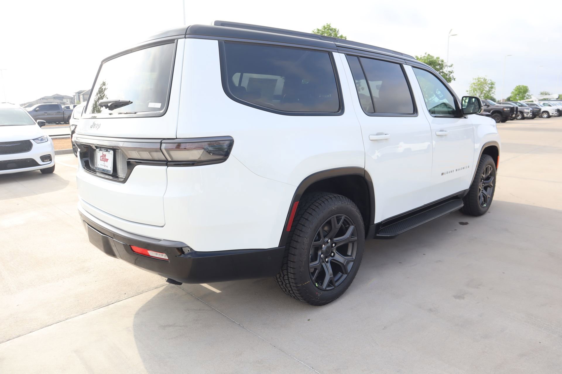 New 2026 Jeep Grand Wagoneer 4WD image 23