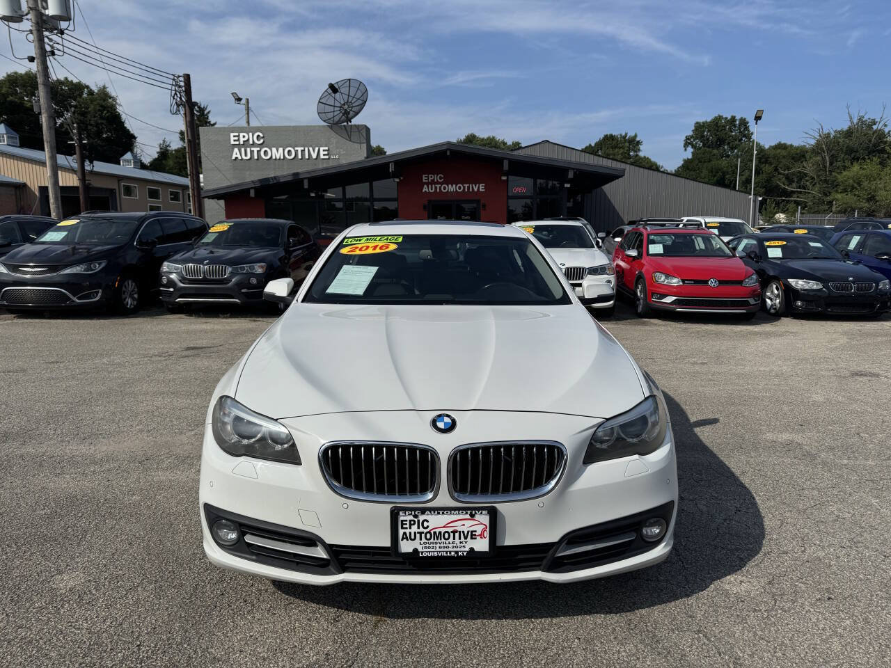 Used 2016 BMW 528i xDrive Sedan AWD/4WD image 2