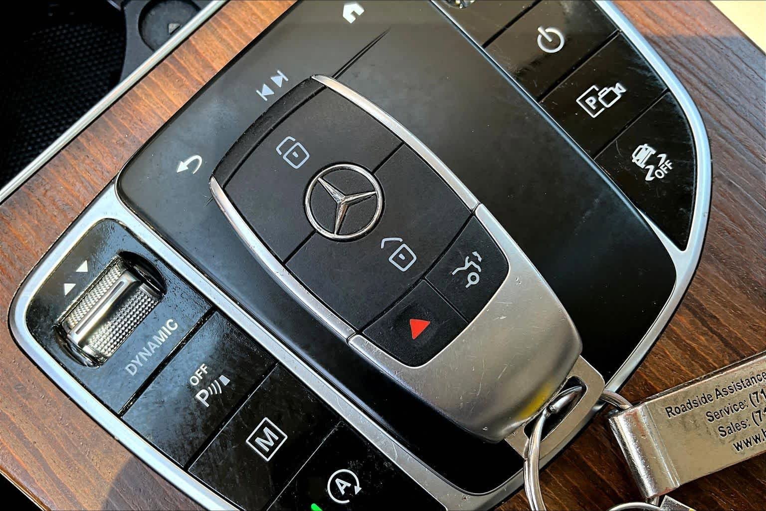 Certified 2022 Mercedes-Benz GLC 300 4MATIC w/ Driver Assistance Package image 15
