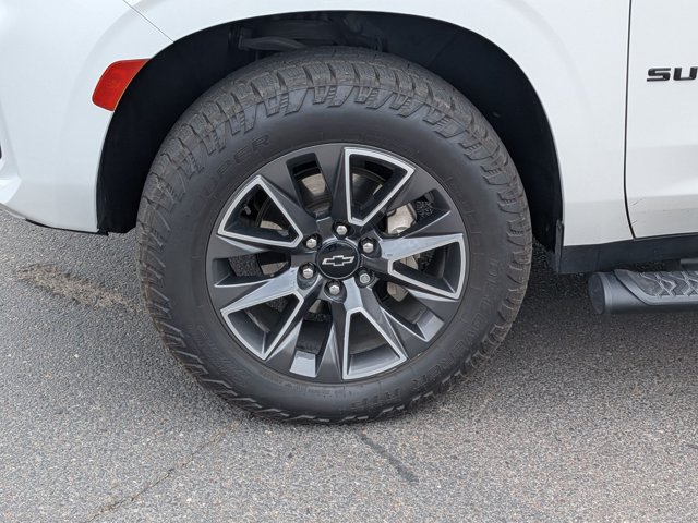 Used 2021 Chevrolet Suburban Z71 w/ Luxury Package AWD/4WD image 14