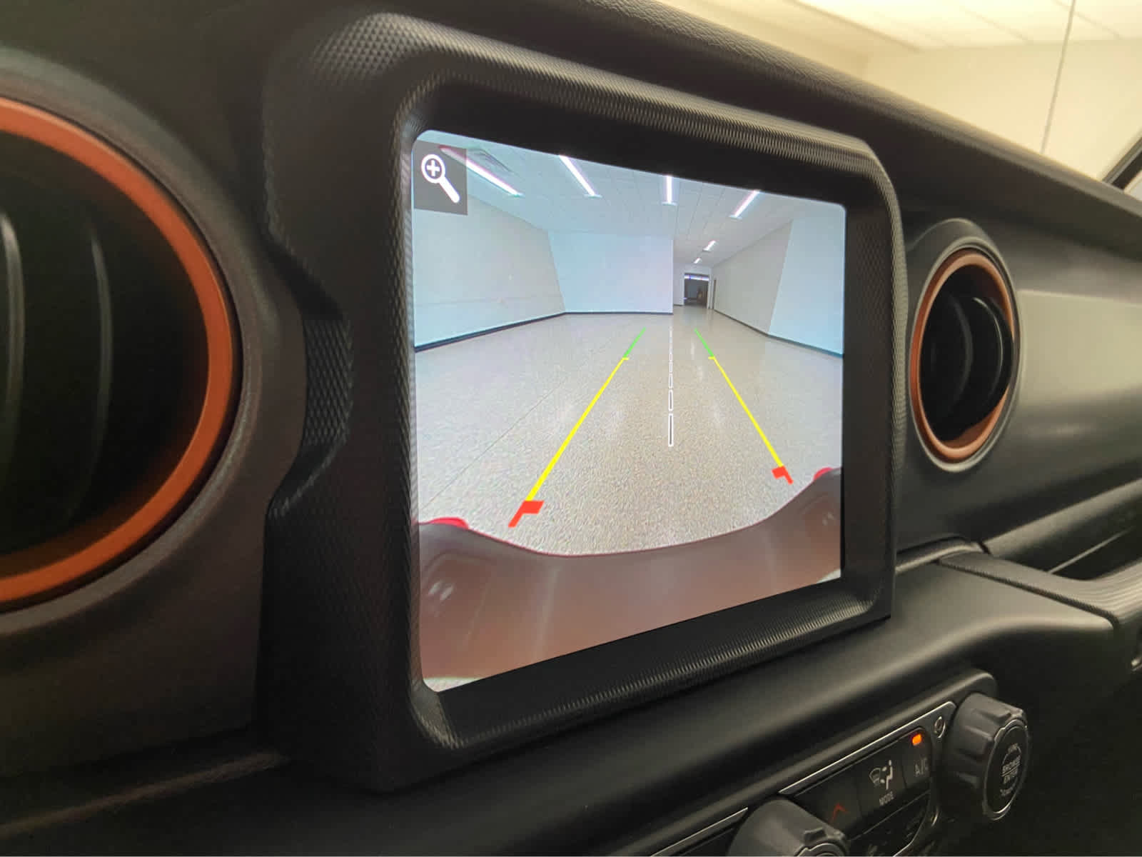 Used 2023 Jeep Gladiator Mojave w/ Cold Weather Group image 34