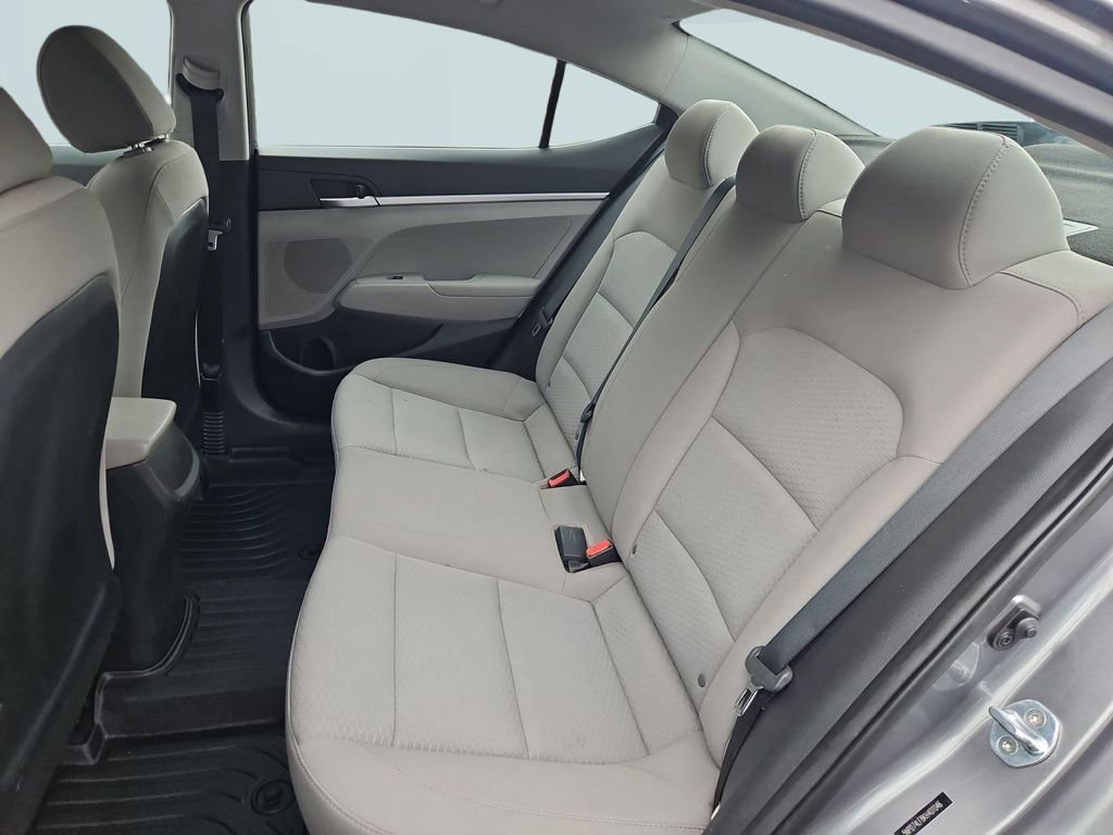 Used 2019 Hyundai Elantra SE FWD image 23