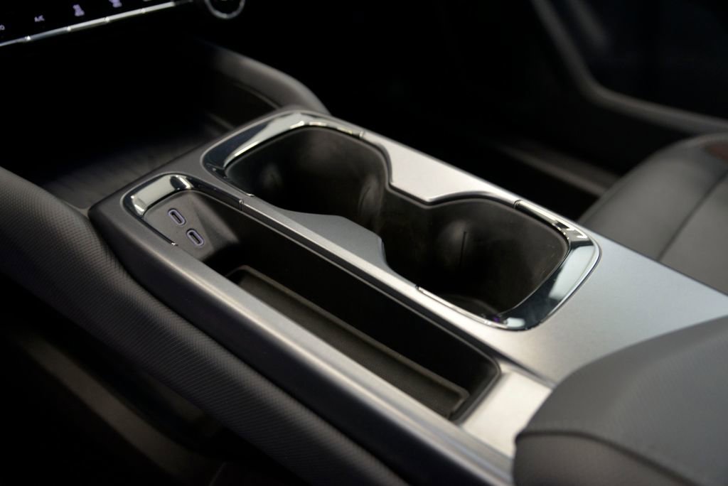 Used 2024 Chevrolet Equinox EV RS image 25