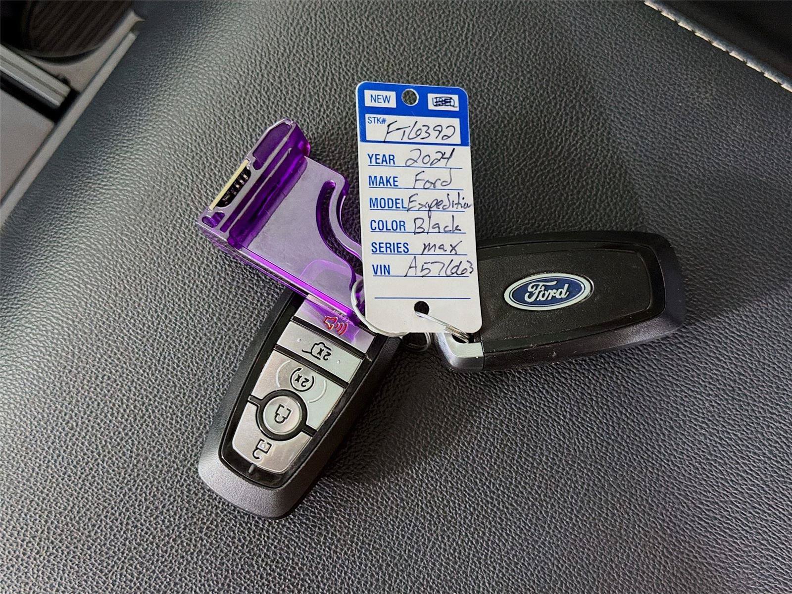 Used 2024 Ford Expedition Max XLT AWD/4WD image 4