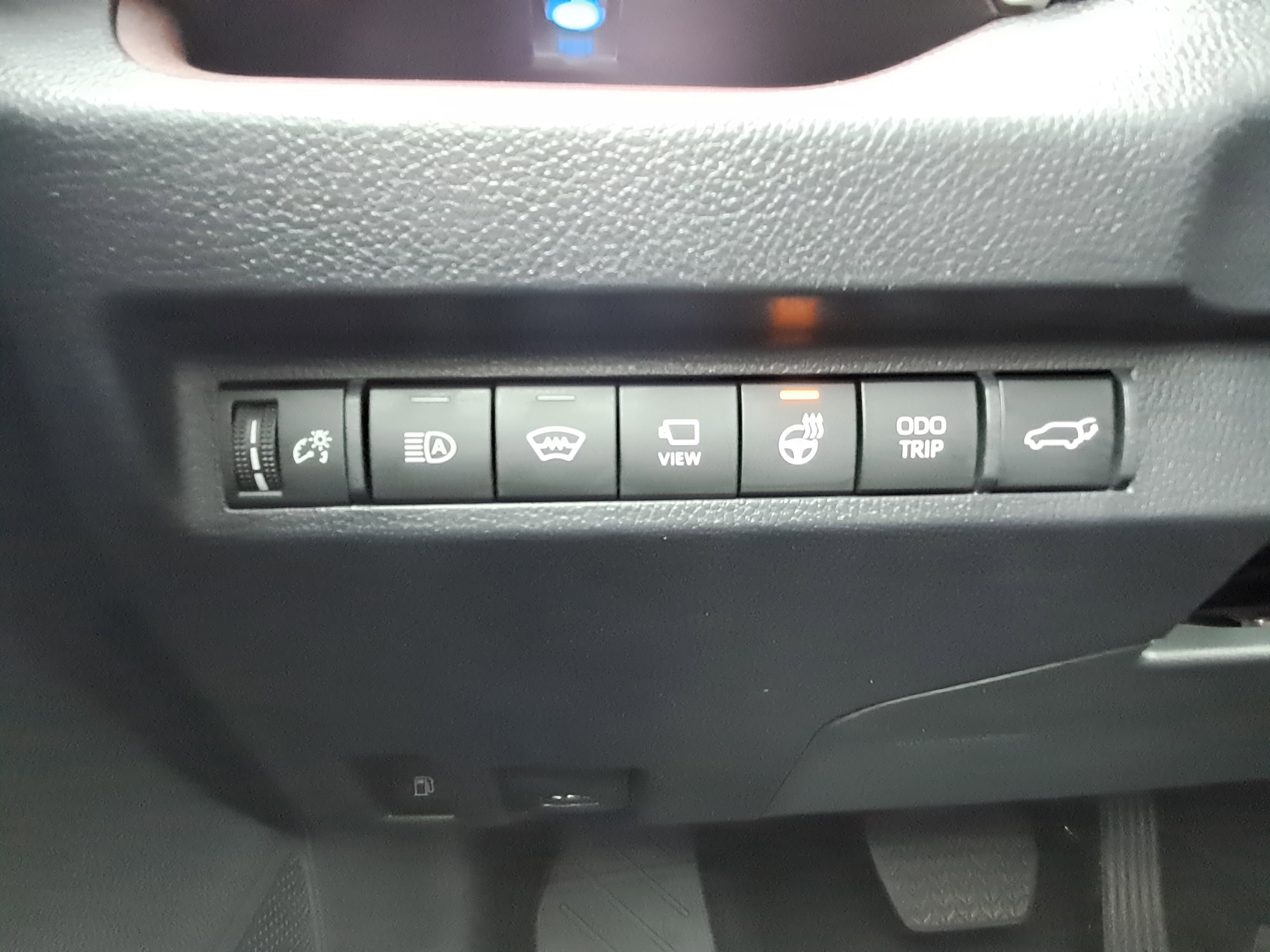 Used 2023 Toyota RAV4 Limited AWD/4WD image 26
