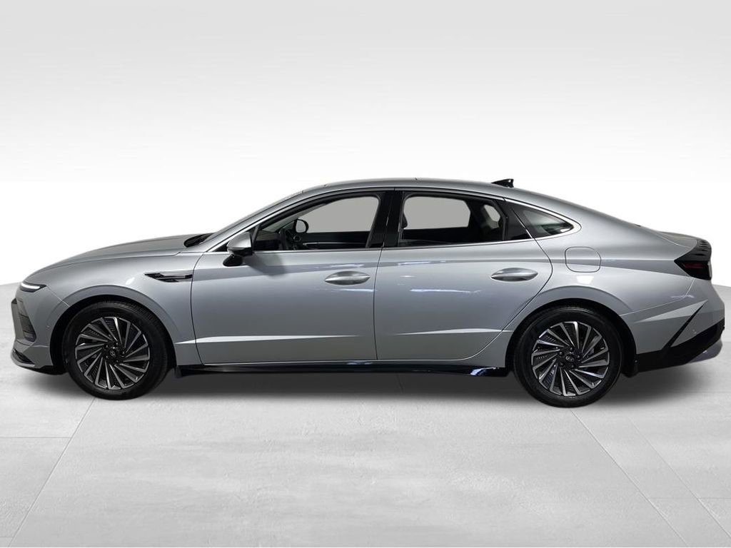 New 2026 Hyundai Sonata Limited image 2