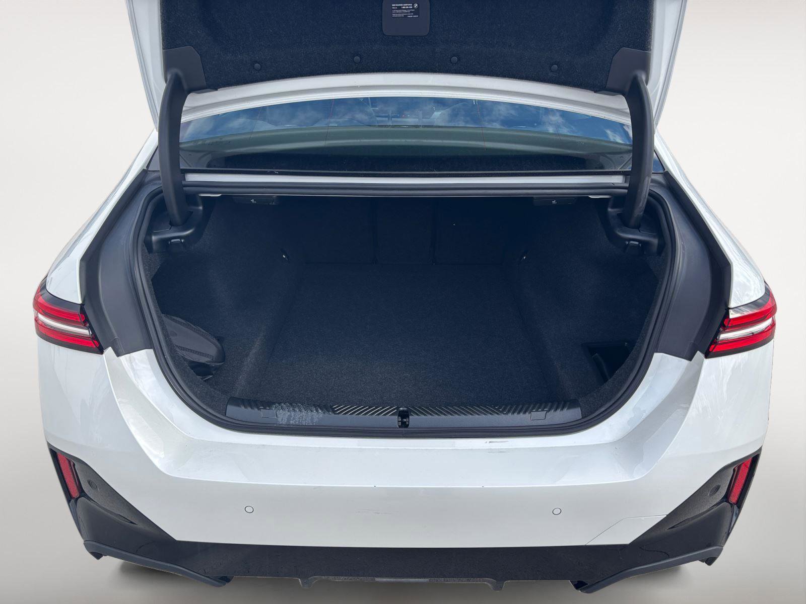 Used 2026 BMW 530i xDrive image 16