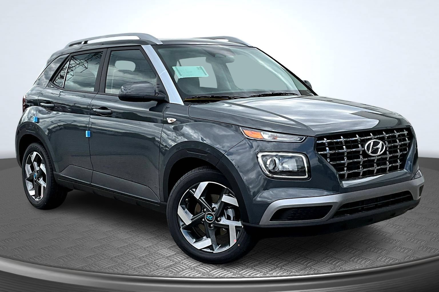 New 2026 Hyundai Venue SEL FWD image 2