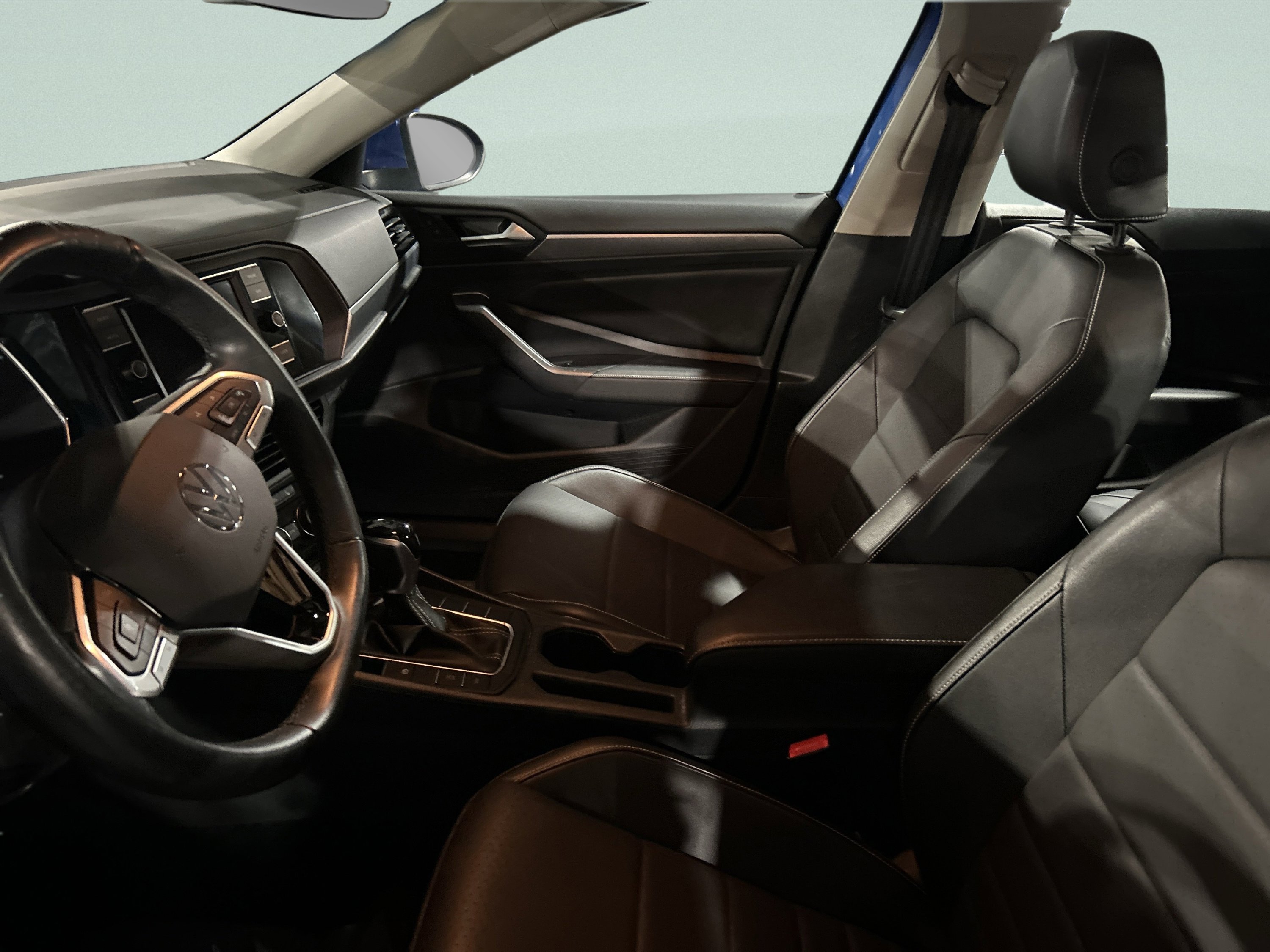 Used 2024 Volkswagen Jetta SE image 11