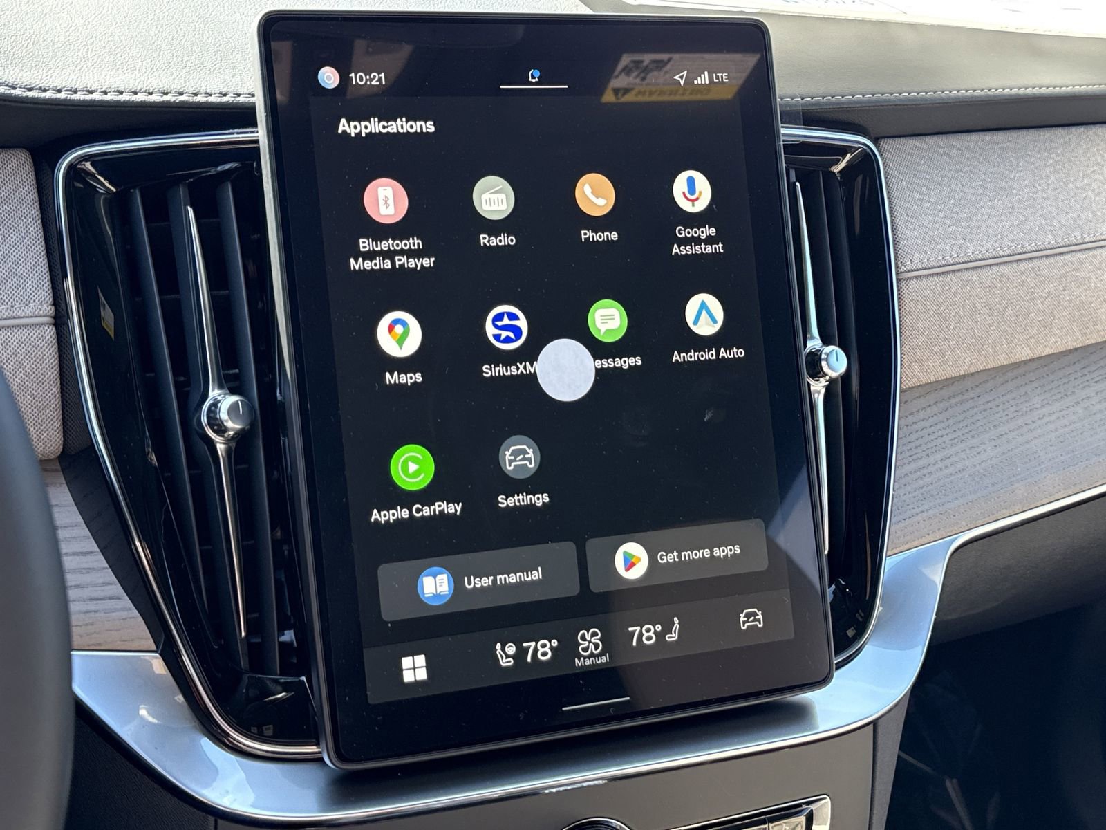 New 2026 Volvo XC90 B6 Plus w/ Protection Package Premier image 28