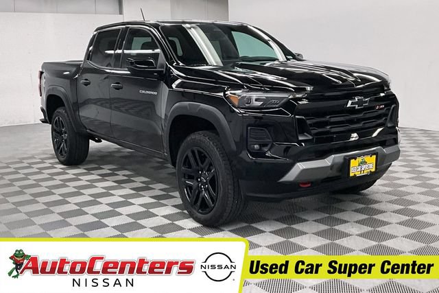 Used 2024 Chevrolet Colorado Z71 w/ Z71 Convenience Package 2