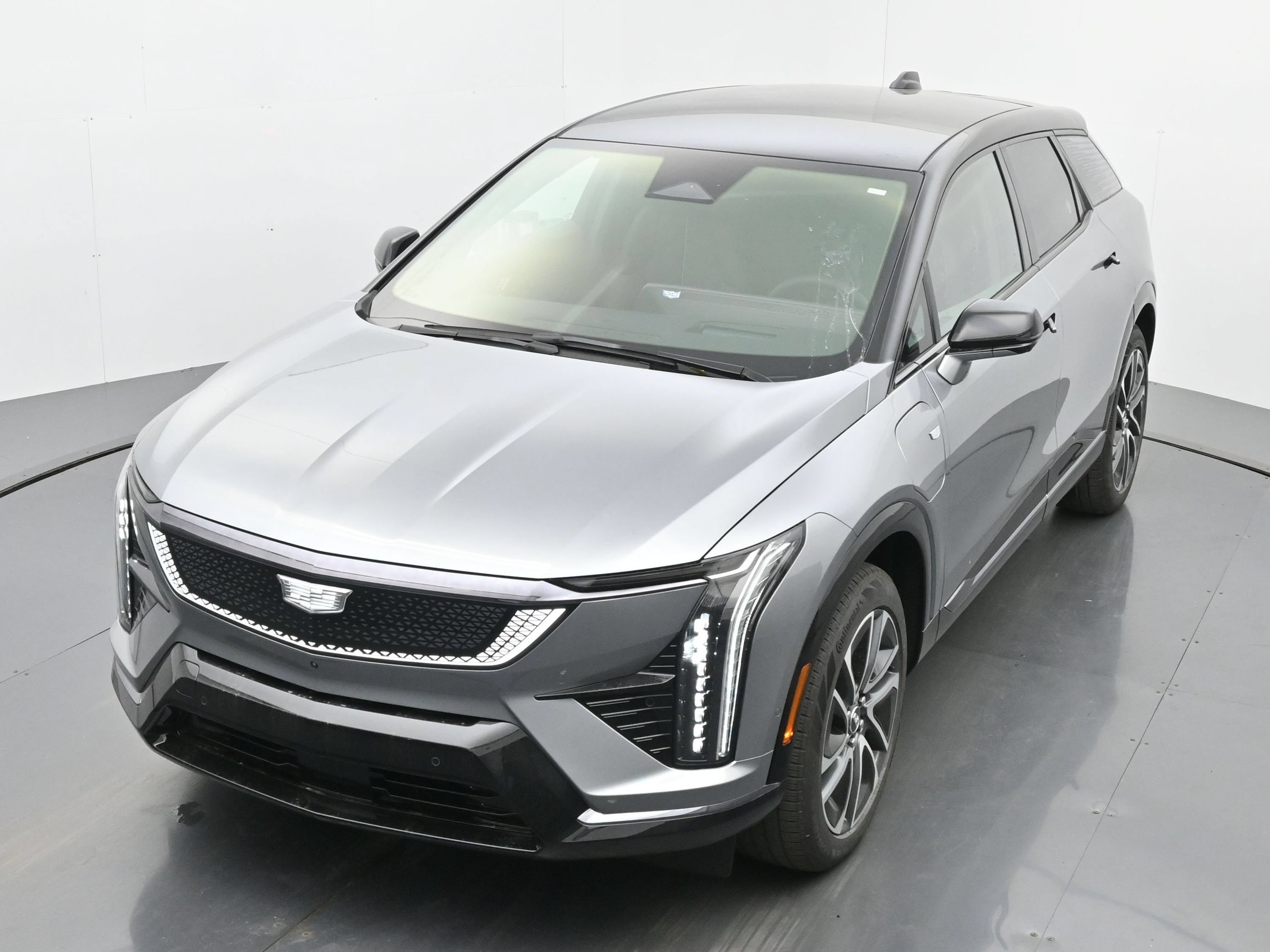 New 2026 Cadillac Optiq Sport 2 w/ LPO, Floor Liner Package AWD/4WD image 23