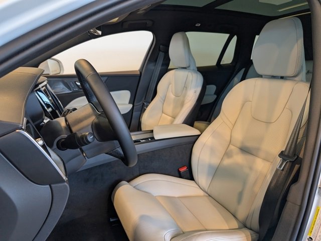 New 2026 Volvo V60 B5 Cross Country Ultra w/ Protection Package Premier image 11