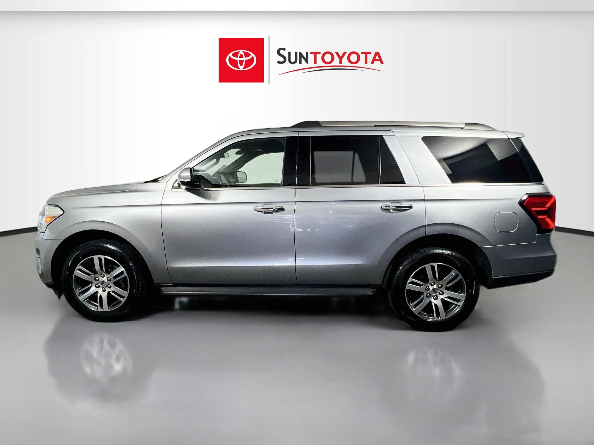 Used 2024 Ford Expedition Limited RWD image 7