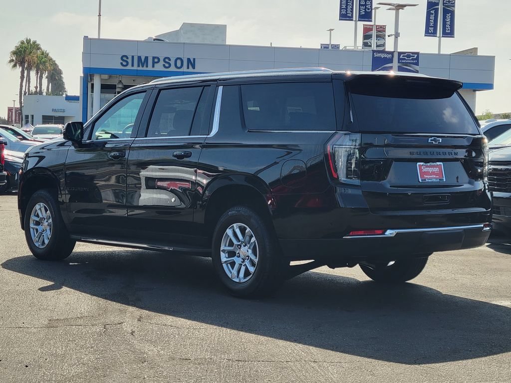 New 2026 Chevrolet Suburban LT w/ Comfort Package AWD/4WD image 2
