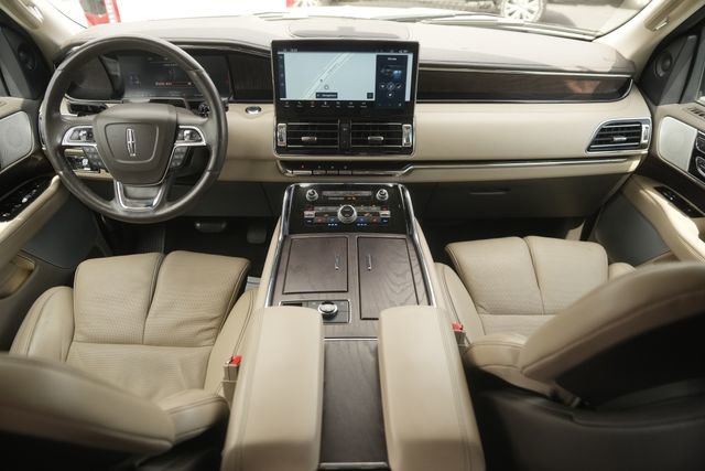 Used 2023 Lincoln Navigator L Reserve image 22