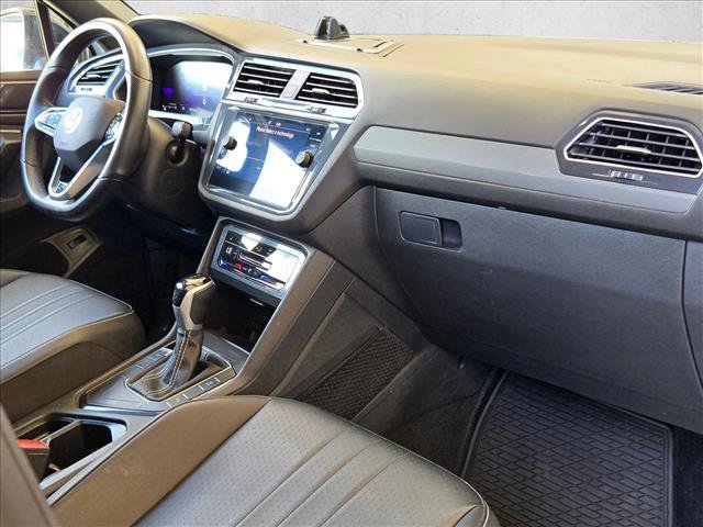 Used 2024 Volkswagen Tiguan SE R-Line FWD image 21